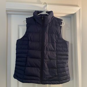 Lands End puffy vest, navy